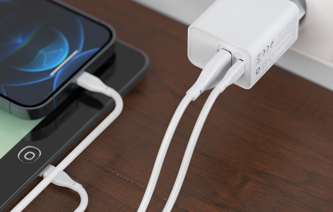 Chargeur avec deux ports USB