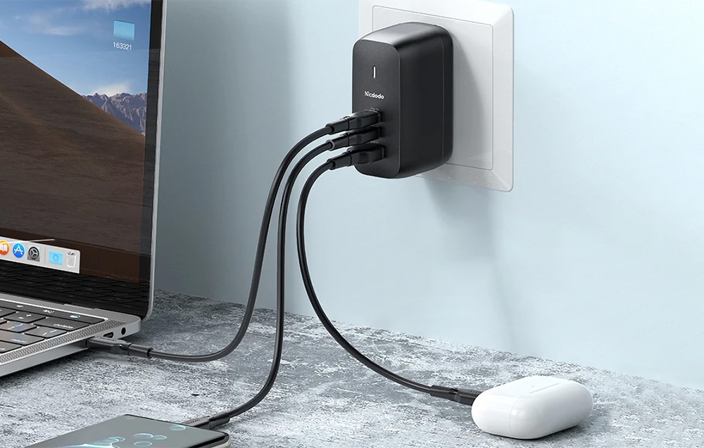 Chargez 3 appareils en même temps