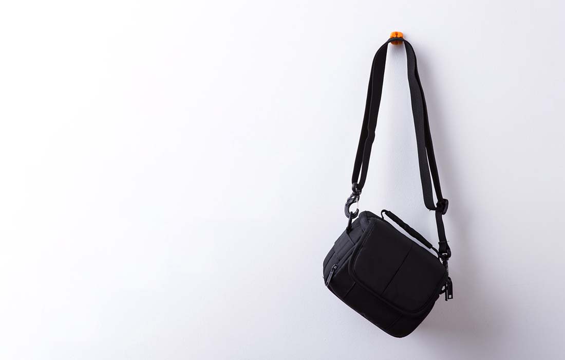 Support de câble Orico attaché au mur