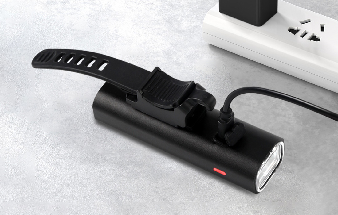 Chargement de la batterie de la lampe BL09