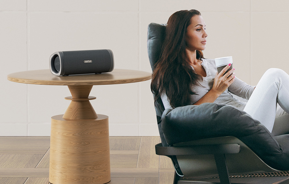 Haut-parleur EarFun avec différents modes de fonctionnement
