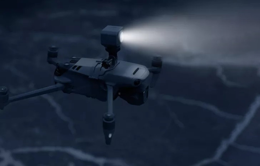 Montage de caméra sur DJI Mavic 3