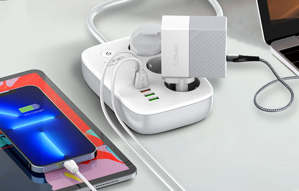 Image des ports USB compatibles PD3.0 et QC3.0