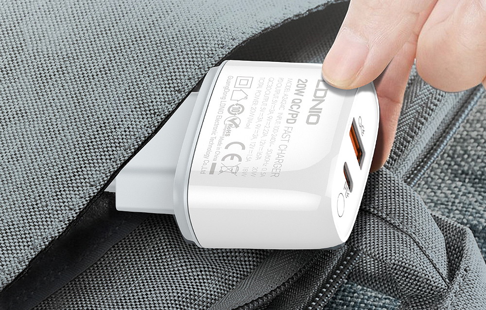 Utilisation du chargeur LDNIO A2424C en voyage