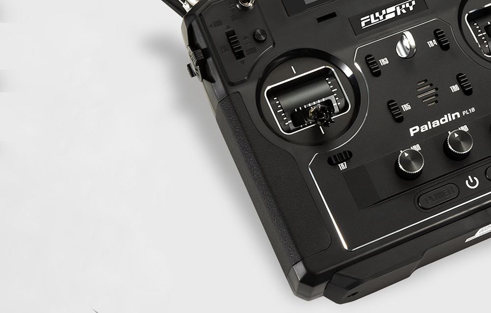 Large compatibilité de l'émetteur FlySky
