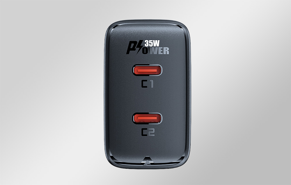 Chargeur Acefast A49 en utilisation
