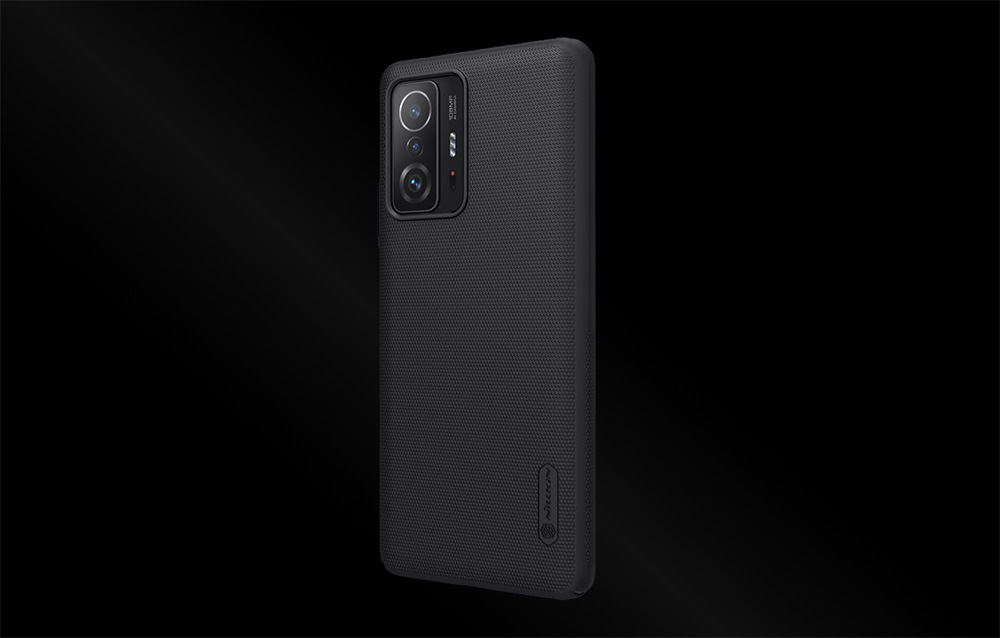 Coque fine et légère avec découpes précises
