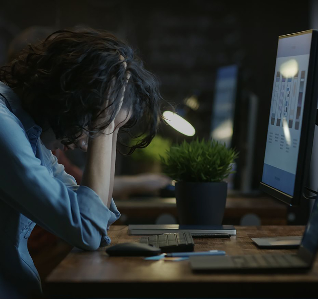 Lampe sur un bureau