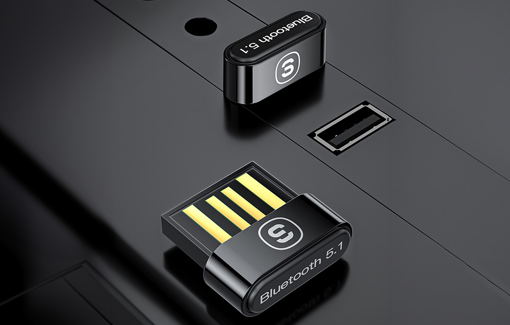 2 adaptateurs USB Bluetooth 5.1 Essager. Un connecté au port, l'autre posé à côté.