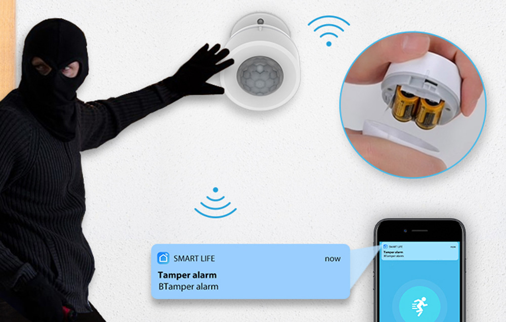 Capteur de mouvement intelligent PIR NEO NAS-PD07W USB monté sur un mur. Sur la gauche se trouve un homme masqué en habits noirs. À droite, on voit un petit graphique rond représentant une tentative de retrait manuel de l'appareil. En bas, un smartphone affiche une notification dans l'application.